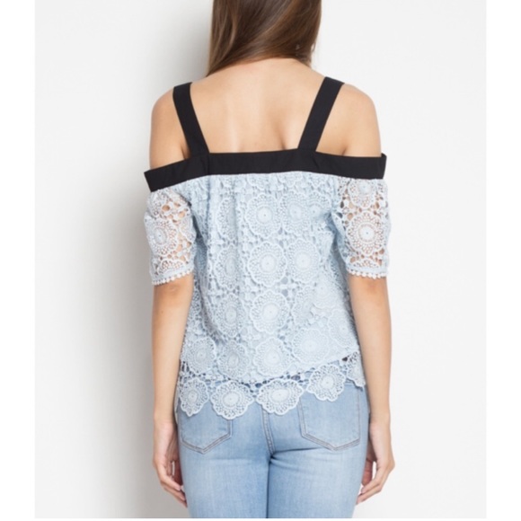 Cold Shoulder Lace Top🩵🖤 - Picture 3 of 3